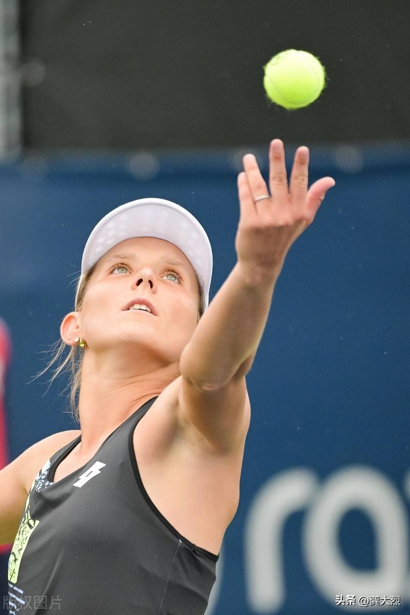 半岛体育APP - 科维托娃回归赛场，比分优势明显首场状态亮眼，公牛观众沸腾！
